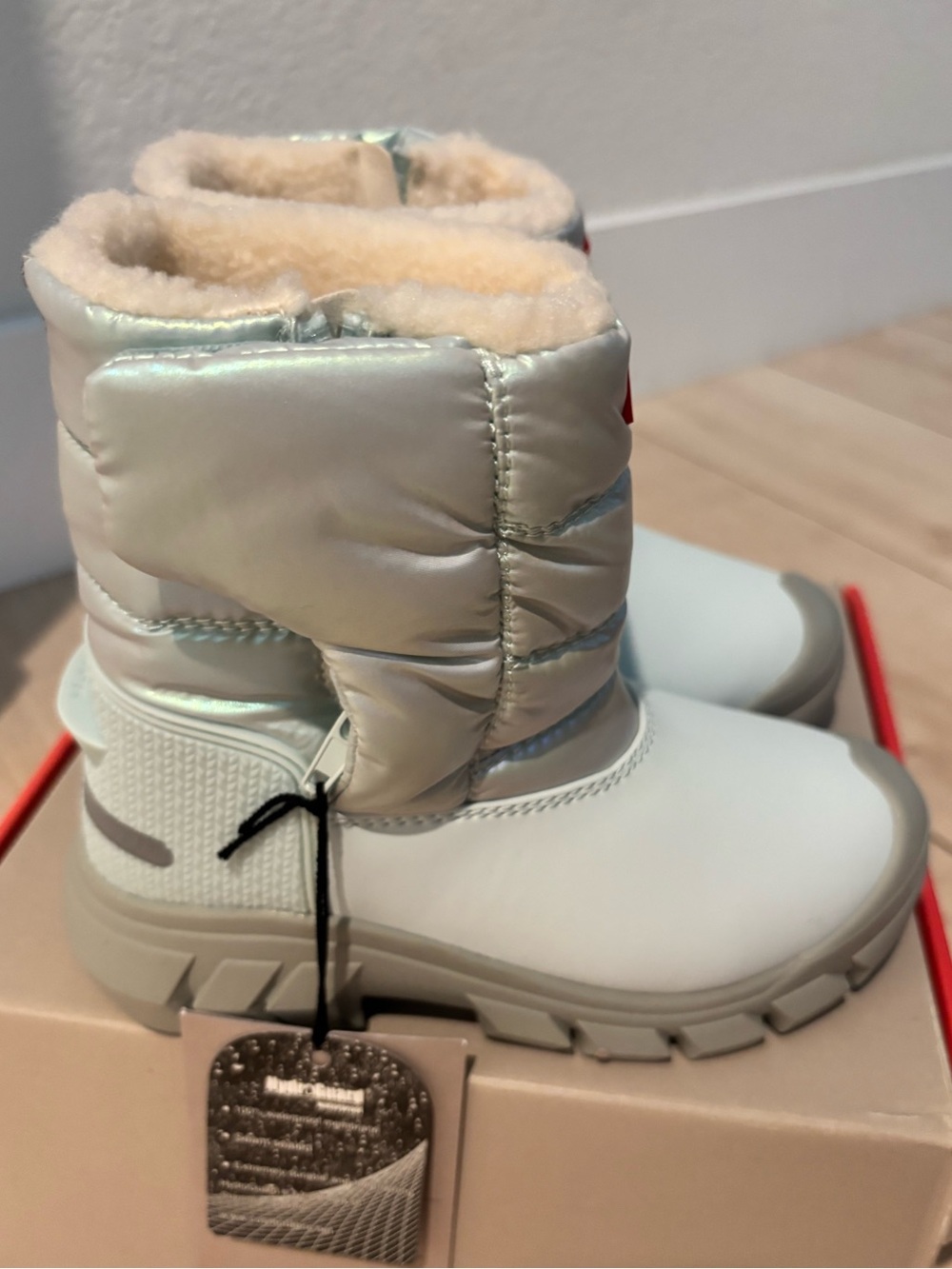 New in Box Hunter Girl's Intrepid Nebula Snow Boot - Picture 3 of 12